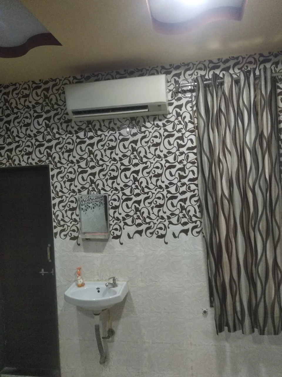 Hostel Amanities Gallery